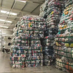 เสื้อยืดมือสองคุณภาพสูงราคาส่งถูกสำหรับเสื้อผ้าโพลีเอสเตอร์/คอตตอนแบบยูนิเซ็กซ์สำหรับผู้ใหญ่ ขายเป็นเบล - Product Image 3