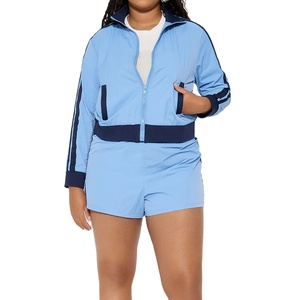 Ensemble de shorts sportifs 2 pièces pour femme avec accents bleu marine et bandes latérales, coupe classique, pour le printemps et l'été - Product Image 1