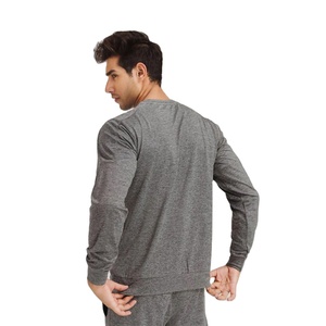 Conjunto deportivo para hombre, tela de alto rendimiento, sudadera con capucha de corte ajustado y pantalones deportivos, material transpirable, ropa deportiva cómoda y en oferta. - Product Image 4