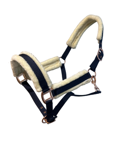 Halters de cheval en nylon réglables Style de selle anglaise colorée pour l'entraînement et le toilettage Tailles OEM disponibles pour l'équitation - Product Image 1