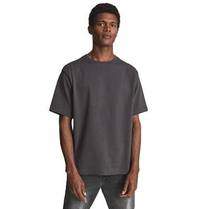 Camiseta con gráfico de color sólido para hombre Camiseta pesada ajustada con cuello redondo de algodón 95% con hombros caídos y logotipo frontal - Product Image 1