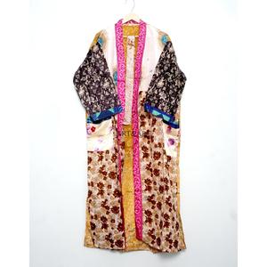 Kimono de Seda de Lujo Vintage para Mujer - Túnica Envolvente de Longitud Completa, Suave y Transpirable, con Diseño Romántico de Patchwork en Varios Colores - Product Image 5