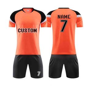 Ensemble de maillots et shorts de football personnalisés OEM pour hommes, tenue de football respirante, uniforme de football - Product Image 1