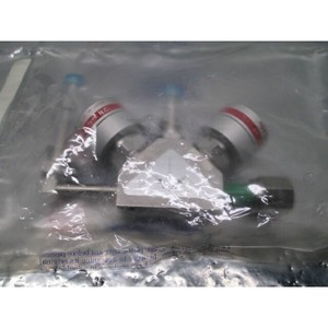 Fujikin FBSDV-6.35-2B3-316LP-ASA Diaphragme à 3 voies - Équipements et pièces semi-conductrices de renommée mondiale et de confiance - Product Image 3