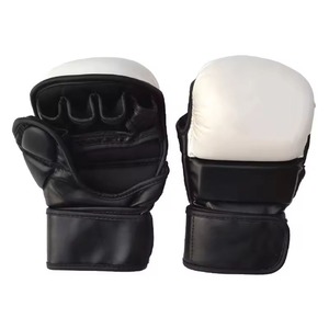 Guantes de Boxeo de Piel Vacuna Impermeables y Ligeros con Logotipo Personalizado de Alta Calidad de Último Diseño de CAPTAIN INDUSTRY, Guantes de MMA - Product Image 5