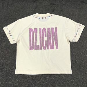 เสื้อยืดโอเวอร์ไซส์ผู้ชายแบบครอปพิมพ์ลายกราฟิก ตกแต่งด้วยคริสตัลหนักๆ สั่งทำจากโรงงาน ผลิตจากผ้าฝ้าย 100% - Product Image 3