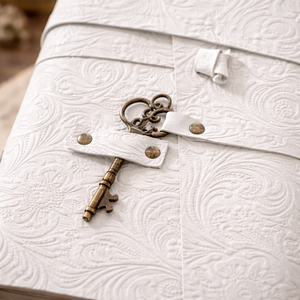 Cuaderno de Cuero Genuino Blanco con Diseño Floral, Tapa Dura Vintage, Hecho a Mano, Diario Cosido, Borde Rústico, Sin Líneas, 100 Hojas - Product Image 2