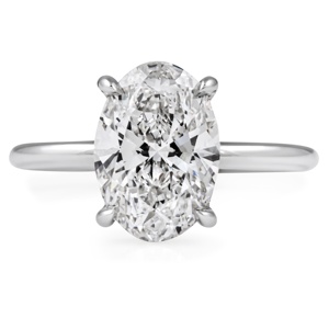 Anillo de compromiso solitario ovalado clásico de lujo de 2.55 CT con corte brillante, certificado por IGI, banda delgada lisa de oro blanco macizo con engaste de 4 puntas - Product Image 1