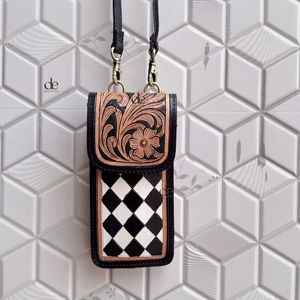 Bolso de Mano para Teléfono, Bolso de Cuero Tallado a Mano, Bolsos Pequeños con Diseño de Damas de Inglatera, Bolso Bandolera de Diseño Único - Product Image 1