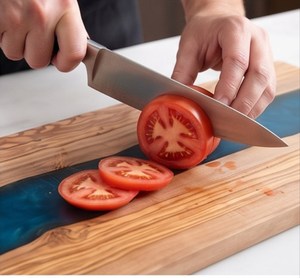 Planche à découper rectangulaire en bois naturel de qualité supérieure, faite à la main, avec incrustation de résine époxy turquoise - Product Image 3