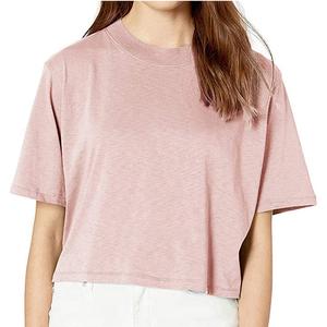 เสื้อครอปท็อปผู้หญิงสุดฮิต พิมพ์ลายโลโก้ด้านหน้า เนื้อผ้านุ่มยืดหยุ่น ผลิตจากผ้าฝ้าย 100% ทรงสวยเข้ารูป เหมาะสำหรับใส่เที่ยวสบายๆ หรือใส่ไปงานปาร์ตี้ในช่วงอากาศอบอุ่น - Product Image 5