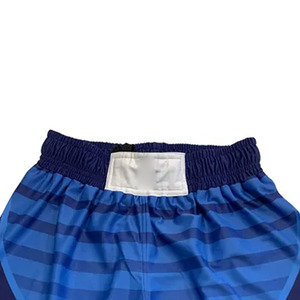Shorts de Muay Thai personnalisés à séchage rapide pour l'entraînement en arts martiaux, design rayé bleu, polyester respirant - Product Image 6