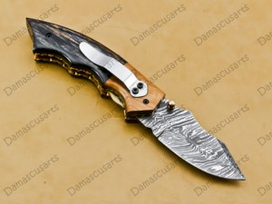 Navaja de Bolsillo Plegable de Acero de Damasco Hecha a Mano, Personalizada, Afilada como una Cuchilla, Multifuncional, para Campismo, Caza, Táctica, con Mango de Madera - Product Image 5