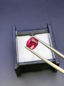 Gema de Granate Natural Suelta, Corte Ovalado Rojo Intenso, Calidad Fina, Piedra de Nacimiento de Enero, Suministro para Joyería - Product Image 1