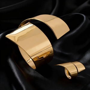 Anillos de Servilleta de Hierro con Diseño Clásico Redondo Dorado, Sencillos para Uso en el Hogar, Fiestas, Hoteles, Restaurantes Exclusivos y Cafeterías - Product Image 4