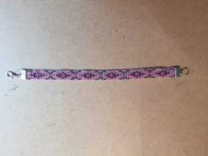 NOUSHAD HANDICRAFTS NH-693 สร้อยข้อมือลูกปัดทำมือประดับด้วยลูกปัดหินสีดำ/เหลือง/เงิน ดีไซน์ธงชาติปานามา สำหรับทำสร้อยข้อมือ - Product Image 6