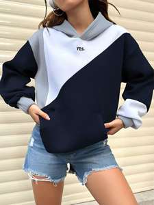 เสื้อฮู้ดผู้หญิงสีกรมท่าแบบคัลเลอร์บล็อก ทรงหลวมสบาย ผลิตจากผ้าคอตตอนผสม มีกระเป๋าหน้า - Product Image 2