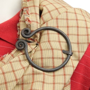 Handmade Carbon Steel <b>Twisted</b> Ring Fastener Leaf <b>Shape</b> Terminal Ends-Customizable Dimensions Industrial Grade Historical OEM - Product Image 6