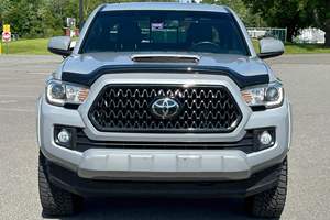 BEST GOOD 2012 TRD Off.Road DoubleCab 4xx4 6 vitesses manuelles V.6 Puissance 4WD Off.Road PRÊT À EXPÉDIER - Product Image 2