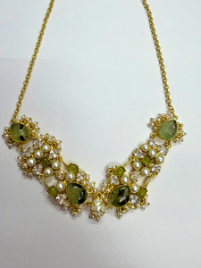 Collier ras du cou en pierre précieuse de préhnite naturelle, fait main, plaqué or 18 carats, avec boucles d'oreilles pendantes et Maangtika, bijoux de mariage - Product Image 6