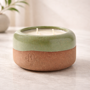 Élégant récipient à bougie en céramique à rayures verticales, mèche unique, longue durée de combustion, finition brillante, accent de décoration d'intérieur de luxe haut de gamme - Product Image 2