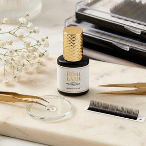 [RUMILASH] Colle pour extensions de cils semi-permanentes RUMI pour salon professionnel et adhérence longue durée - Product Image 1