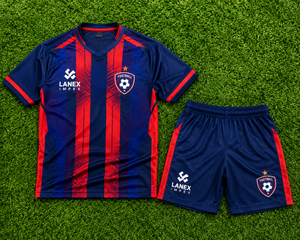 Ensemble d'uniformes de football personnalisés professionnels, maillot de football bleu et rouge avec short assorti, kit d'équipe personnalisé pour l'utilisation par les équipes de club - Product Image 6