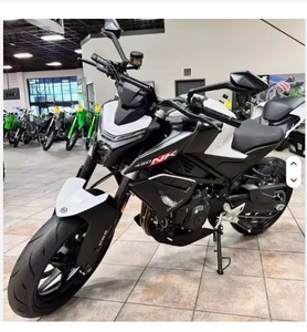 Nueva Motocicleta Deportiva de Calle con Garantía de 3 Años - Product Image 3