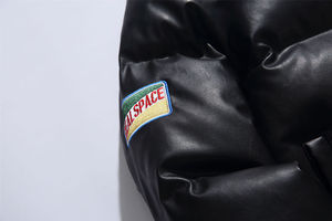 Veste en cuir matelassée personnalisée avec logo pour hommes, veste bomber en cuir personnalisée, patch brodé personnalisé, veste matelassée pour hommes - Product Image 3