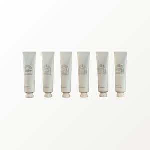 Crème pour les mains Reopyum La Fleur 50 ml, florale, pour adoucir et hydrater, soin hydratant de la peau dure à la peau douce. - Product Image 1