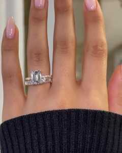 Bague de fiançailles en diamant 2,50 carats taille émeraude, cultivé en laboratoire, or massif 14K 18K, sertie à double griffe, solitaire, pour demande en mariage, bijoux fins - Product Image 5