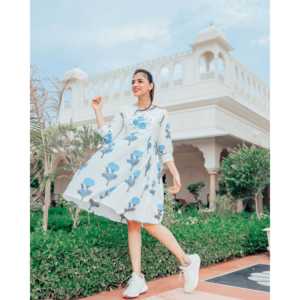 Vestido con Estampado Floral en Azul Escarchado, Transpirable, Cintura Imperio, Talla XS, para Uso Diario - Product Image 4