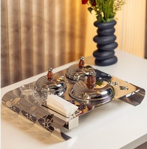Ensemble de bols de service traditionnels en bois avec couvercles sur plateau métallique, design rond, pour la table de fête, la maison, le Ramadan, les dîners. - Product Image 2