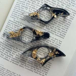 Portapáginas de Resina Estético |   Elegante Lector de Pulgar para Libros - Product Image 3