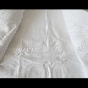 Ropa Transpirable con Diseño de Alta Movilidad - Product Image 6