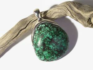 NIKHIL GEMS Pendentif en turquoise Kingsman naturelle avec matrice toile d'araignée, en argent sterling, style vintage, breloque de fiançailles, troisième partie - Product Image 1