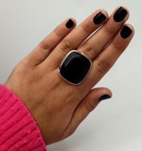 Bague en onyx noir, bague carrée en onyx noir pour filles - Product Image 4