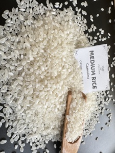 Arroz Camolino de Grano Medio de Alta Calidad de Vietnam, Arroz Blanco Premium, Suministro a Granel para Mercado, Restaurantes y Venta al por Menor, Textura Suave - Product Image 2
