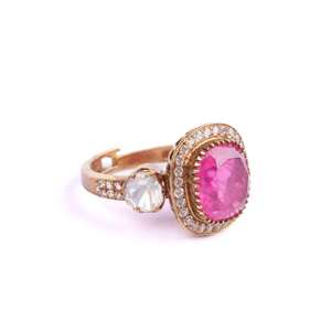 Anillo vintage con gema rosa en forma de roseta, diseñado en plata de ley Gajaah 925 para mujeres, ideal para bodas y fiestas. - Product Image 3