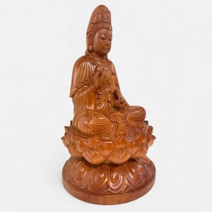 La estatua sentada de la Diosa de la Misericordia está tallada en un solo bloque de madera de Huong. - Product Image 1