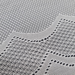 ผ้าลูกไม้ลายตาข่ายแบบสแกลลอป ยืดหยุ่น ระบายอากาศได้ดี น้ำหนักเบา ขนาด 42 ซม. ผลิตจากไนลอนผสมสแปนเด็กซ์ สำหรับชุดชั้นใน ชุดนอน และเครื่องแต่งกาย - Product Image 2