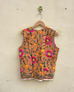 Gilet sans manches brodé Phulkari bohème, fait main, veste de cérémonie traditionnelle Punjabi avec broderie Phulkari - Product Image 5