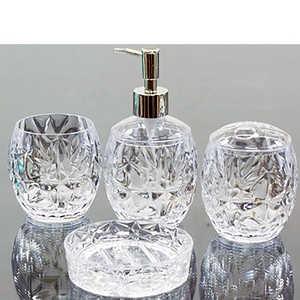 Juego de Baño Acrílico Ecológico de Cuatro Piezas con Portacepillos de Dientes, Vaso, Dispensador de Loción y Jabonera (Marca EL) - Product Image 1