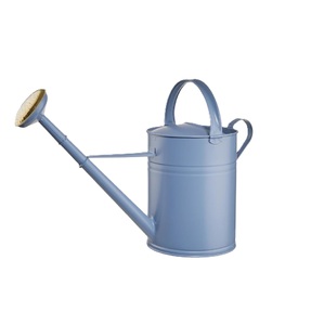 Arrosoir en métal crème avec accents en cuivre, outil de jardin durable pour l'arrosage des plantes, utilisation en extérieur, arrosoirs faits à la main - Product Image 4