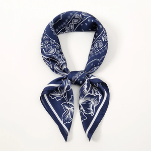 Foulard carré en soie 70x70cm pour femme, en satin imprimé, bandana, petit cache-cou, hijab, châle pour femme et fille - Product Image 3