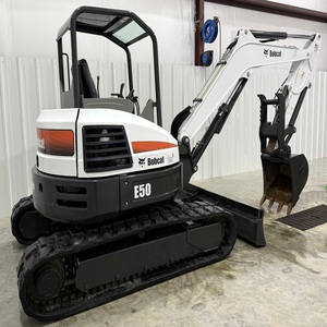 Miniexcavadora Bobcat E50, Equipo Pesado Confiable con Giro de Cola Mínimo y Potente Capacidad de Excavación para Espacios Reducidos - Product Image 6