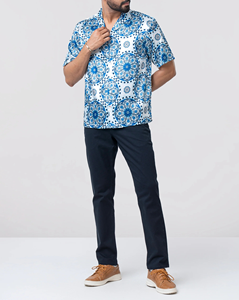 Chemise d'été décontractée pour homme, fabriquée sur mesure, en polyester 100% teint en fil, respirante, séchage rapide, anti-rétrécissement, idéale pour les vacances. - Product Image 3