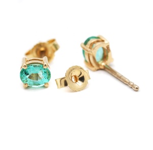 Wholesale 14k Yellow Gold Natural Oval Emerald Four Prong <b>Stud</b> Earrings Memoria Jewels - Product Image 5