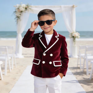 Costume de blazer croisé en velours bordeaux pour garçons, idéal pour les mariages, les cérémonies de plage et les occasions formelles - Product Image 1