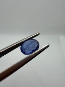 Zafiro Azul Real Natural, Corte Ovalado, 1.45 Quilates, Piedra Preciosa de Ceilán, Sri Lanka, Efecto BLUE FIRE, para Joyería, Zehra Gems - Product Image 6